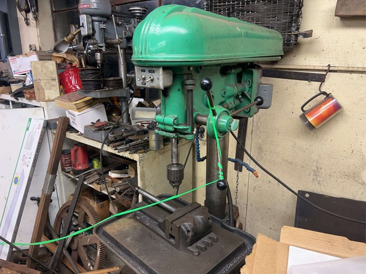 cabinets,-tools,-and-drill-presses-image-21