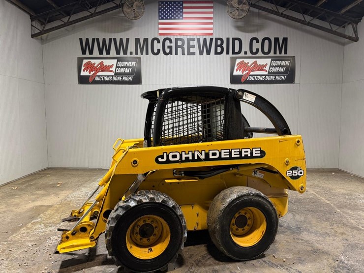 john-deere-250-image-1