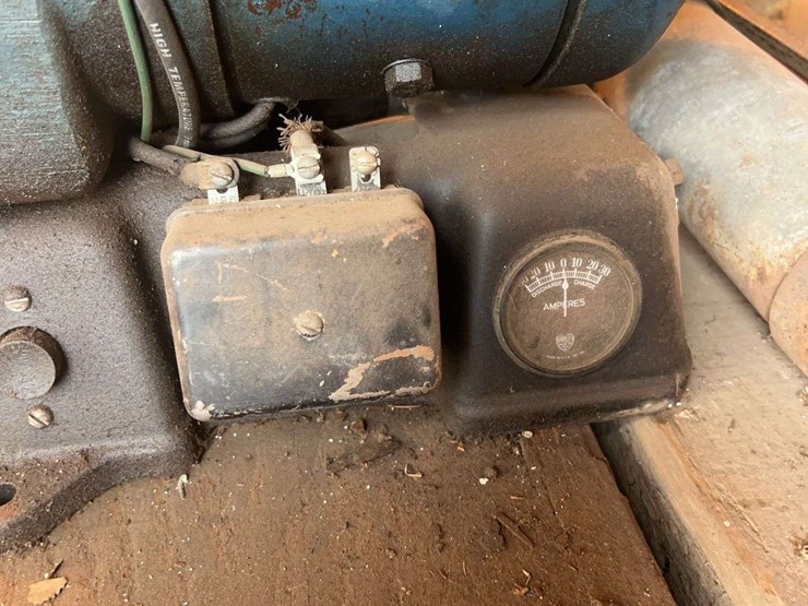 engines,-oil-jugs,-and-rope-image-17