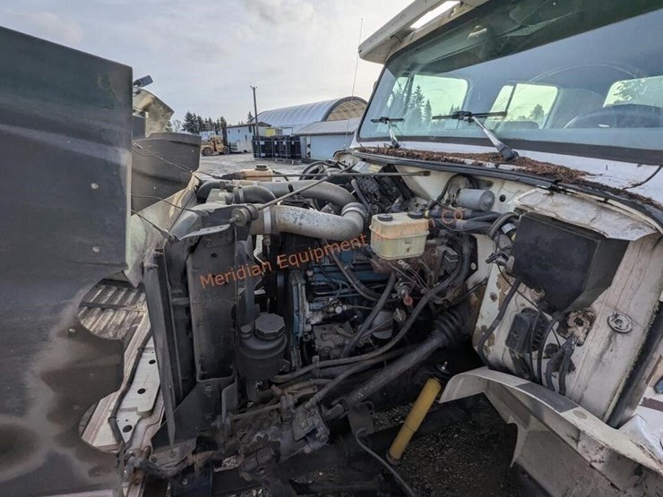 1997-international-4700-image-17