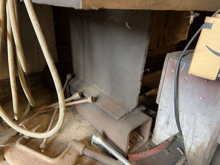 steel-work-bench-and-contents-image-6