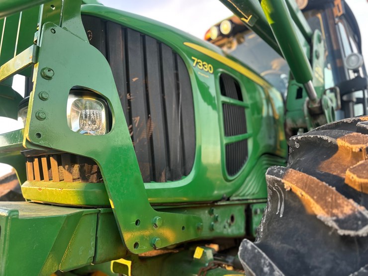 john-deere-7330-image-5