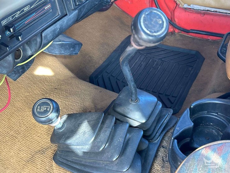 1995-jeep-wrangler-image-19