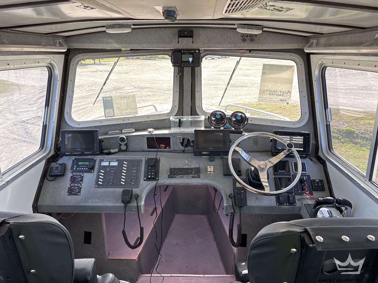 tug-boat-with-tri-axle-magic-tilt-boat-trailer-image-66