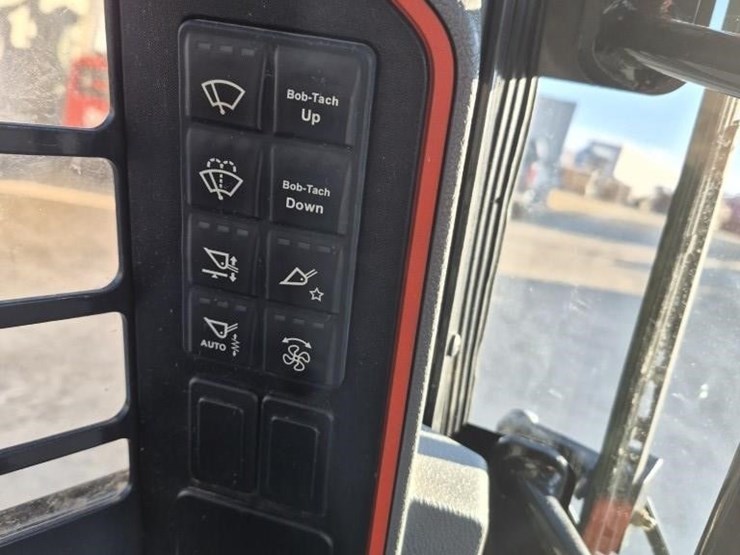 2021-bobcat-t66-image-20