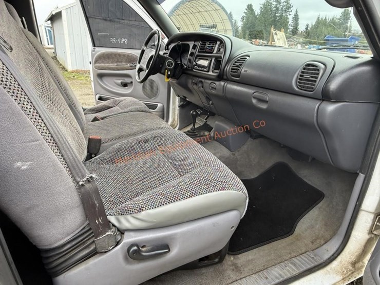 2000-dodge-ram-2500-image-30