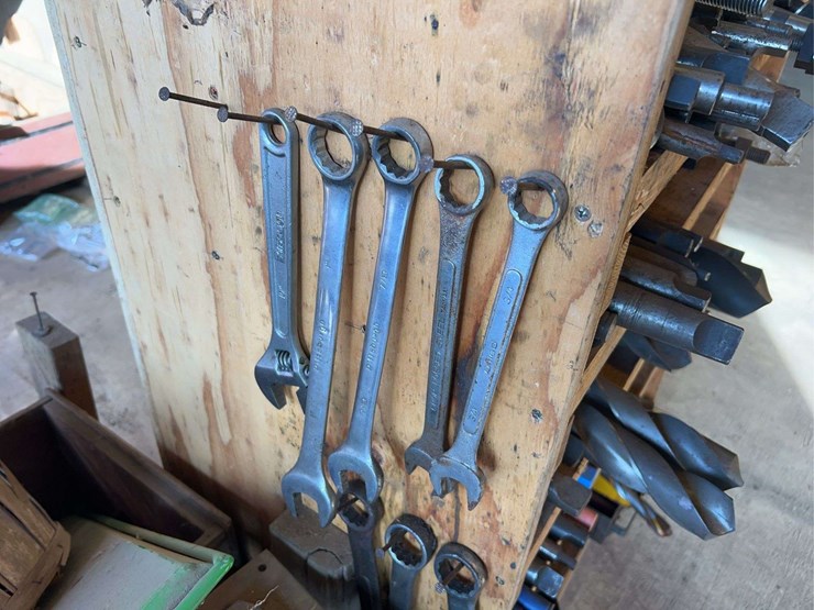 carts-and-large-drill-bits-image-4