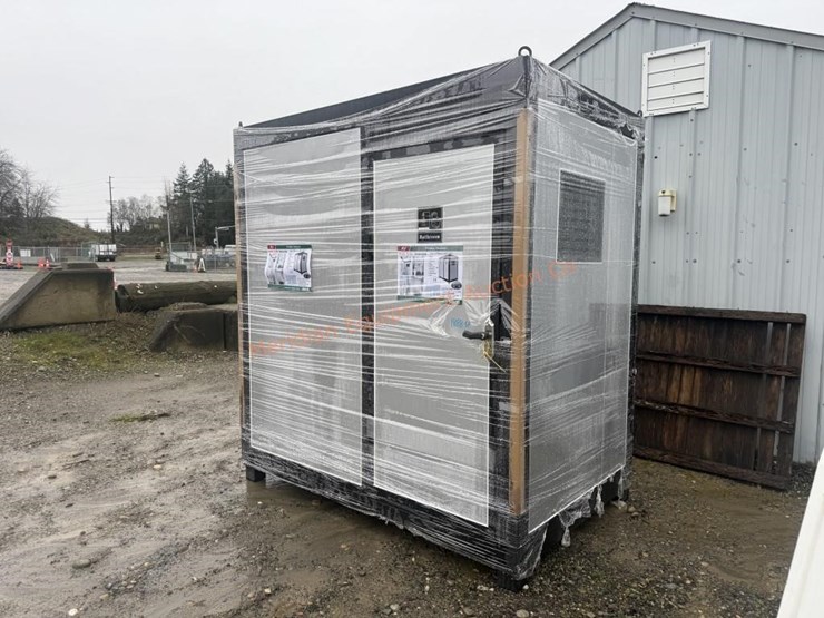 kj-mobile-restroom-with-shower-image-3