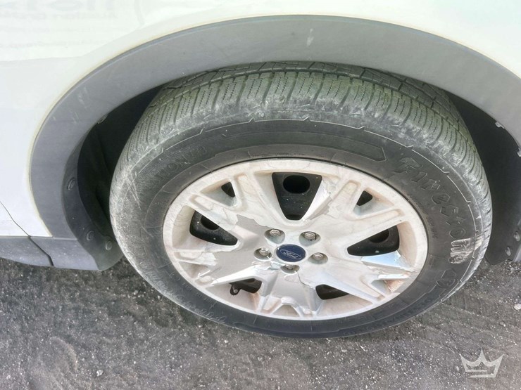 2015-ford-escape-image-25