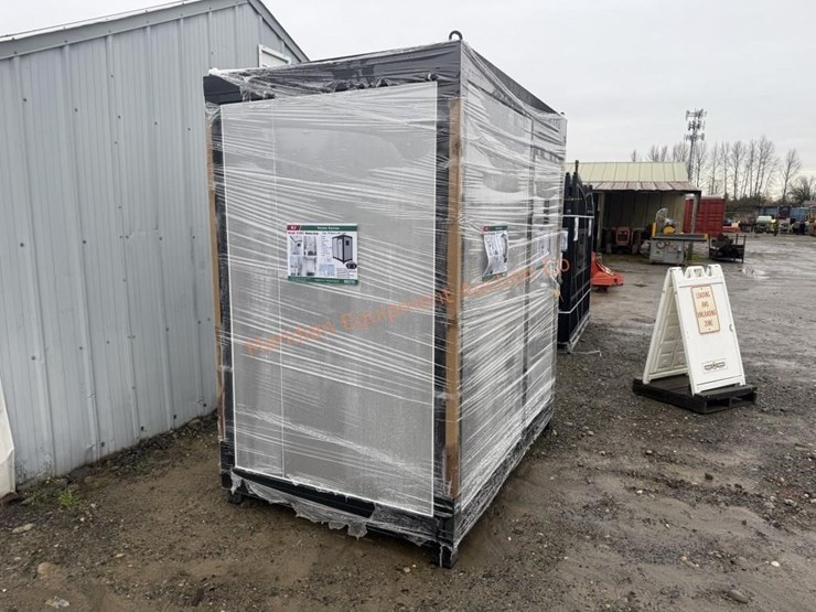 kj-mobile-restroom-with-shower-image-7