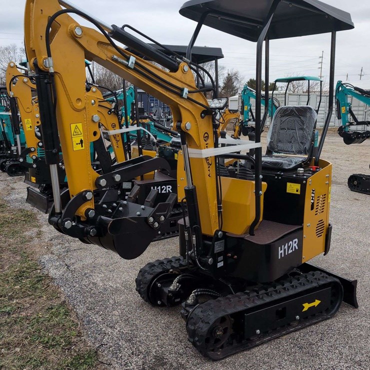 CFG Industrial Mini Excavator - H12R - YELLOW