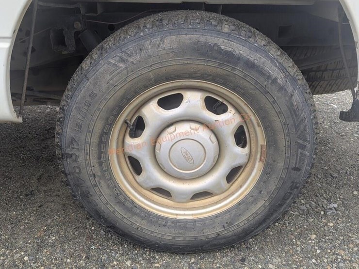 2010-ford-f150-xl-image-14