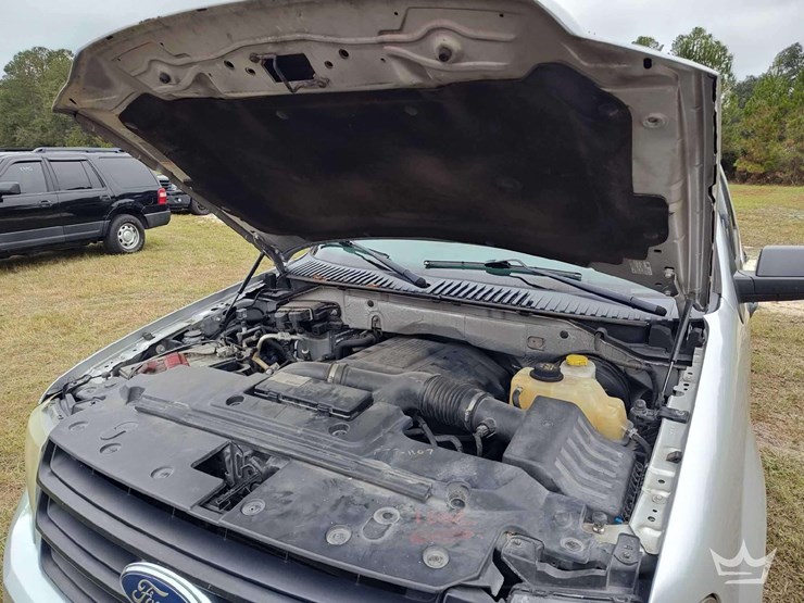 2017-ford-expedition-image-16