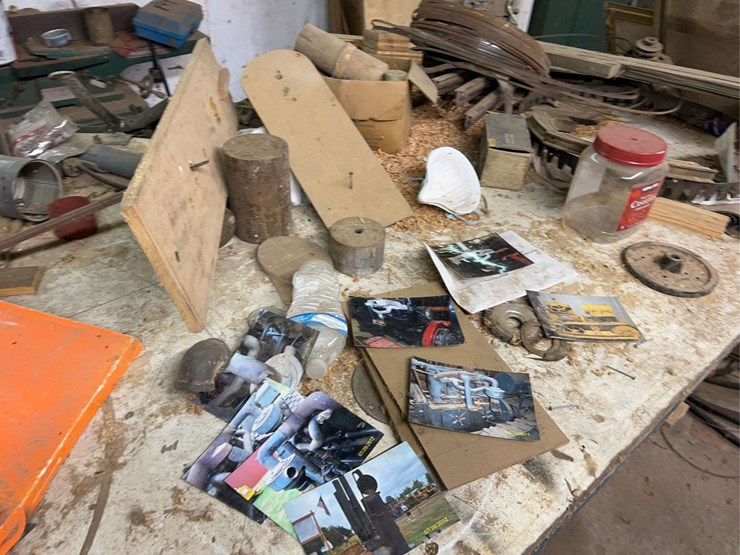 contents-of-wood-working-room-image-30