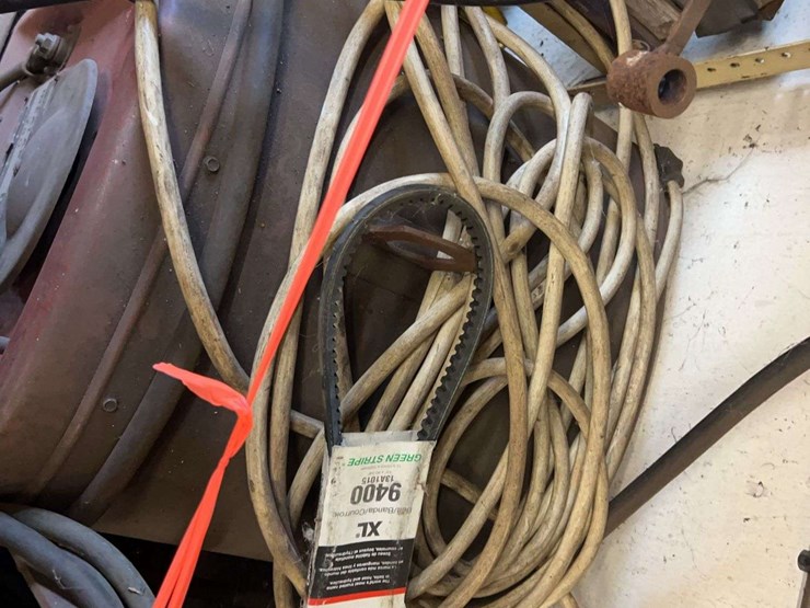 lincoln-arc-welder-and-welding-supplies-image-6