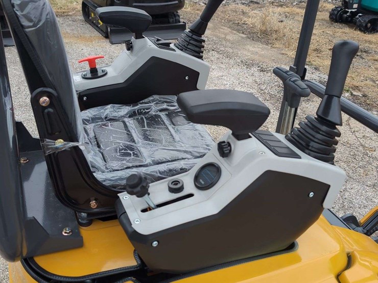 cfg-industrial-mini-excavator---qk20r---yellow-image-9