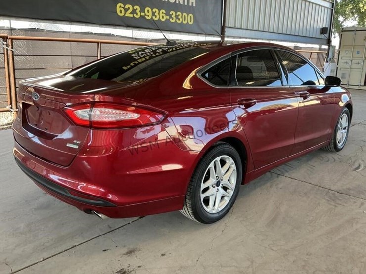 2016-ford-fusion-se-sdn-image-7