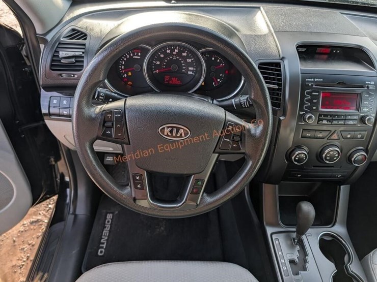 kia-sorento-lx-image-19