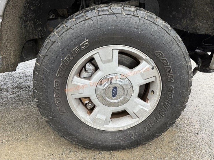 2014-ford-f150-xlt-image-14