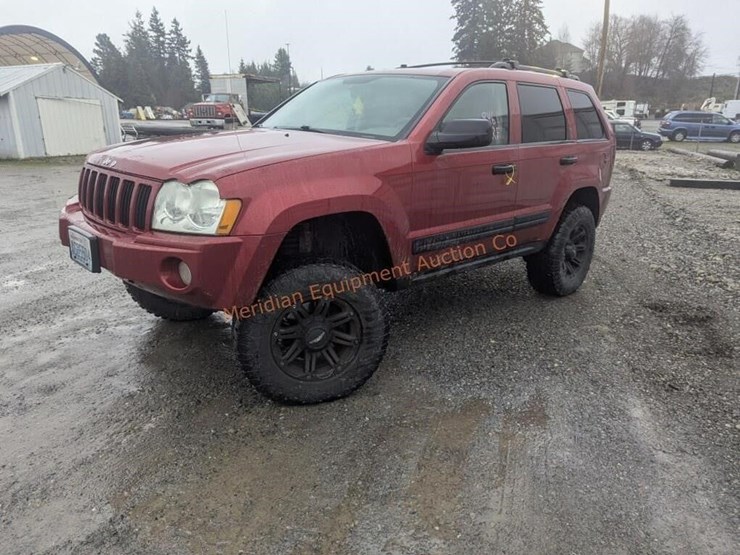 jeep-grand-cherokee-laredo-image-1