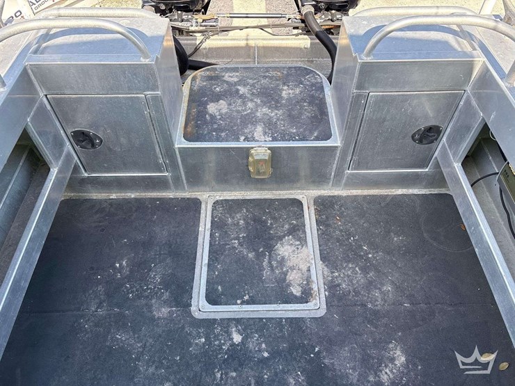 tug-boat-with-tri-axle-magic-tilt-boat-trailer-image-39