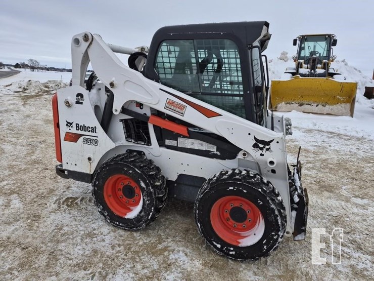 2019-bobcat-s590-image-5