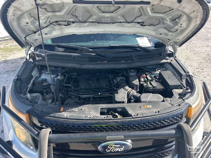 2014-ford-explorer-image-9