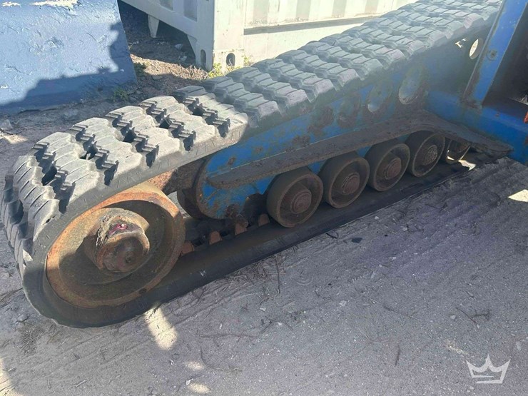 traxmax-kubota-stand-on-track-loader-skid-steer-image-26