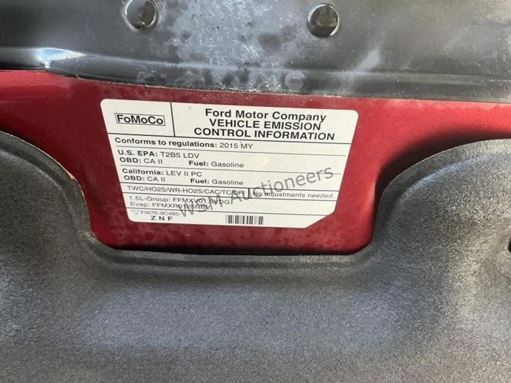 2015-ford-fusion-se-sdn-image-12