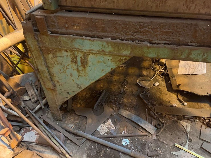 metal-working-table-image-3