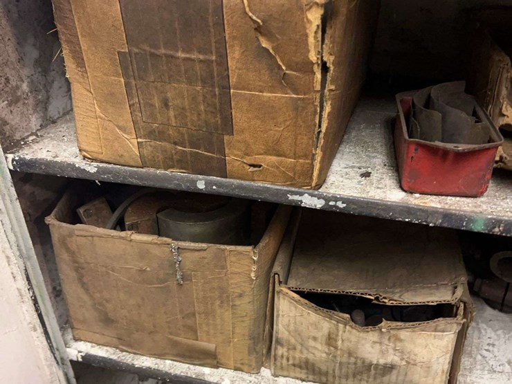 tool-cabinets-with-contents-and-arc-welder-image-8