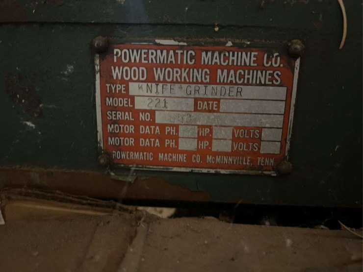 contents-of-wood-working-room-image-45