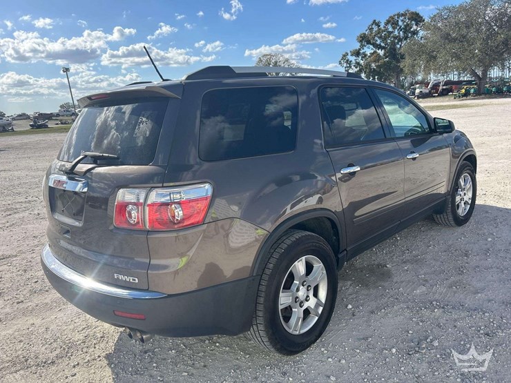 2012-gmc-acadia-image-3