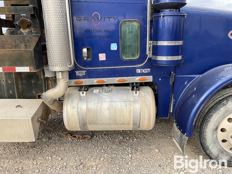 2007-peterbilt-378-image-10