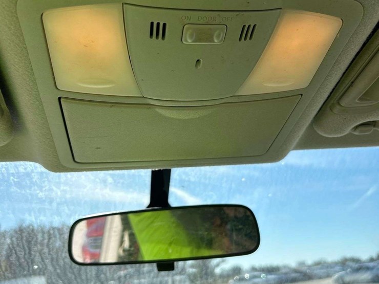 2016-nissan-quest-image-19