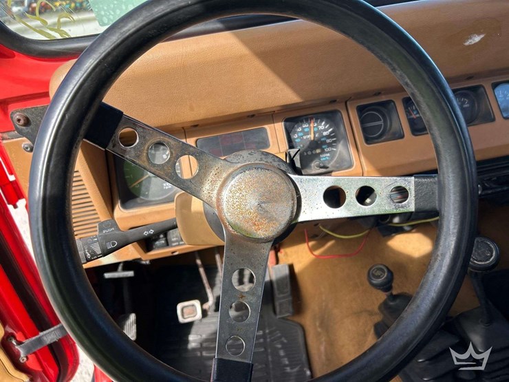 1995-jeep-wrangler-image-13