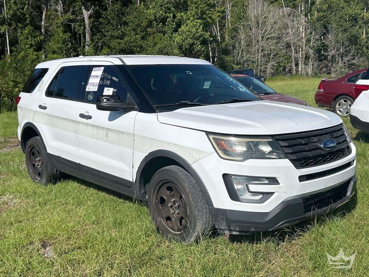 2017-ford-explorer-image-1