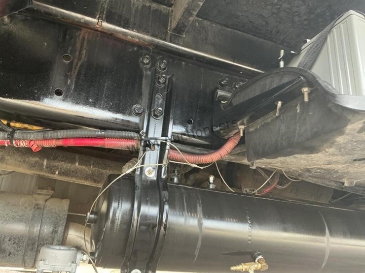 2007-sterling-l7500-image-34