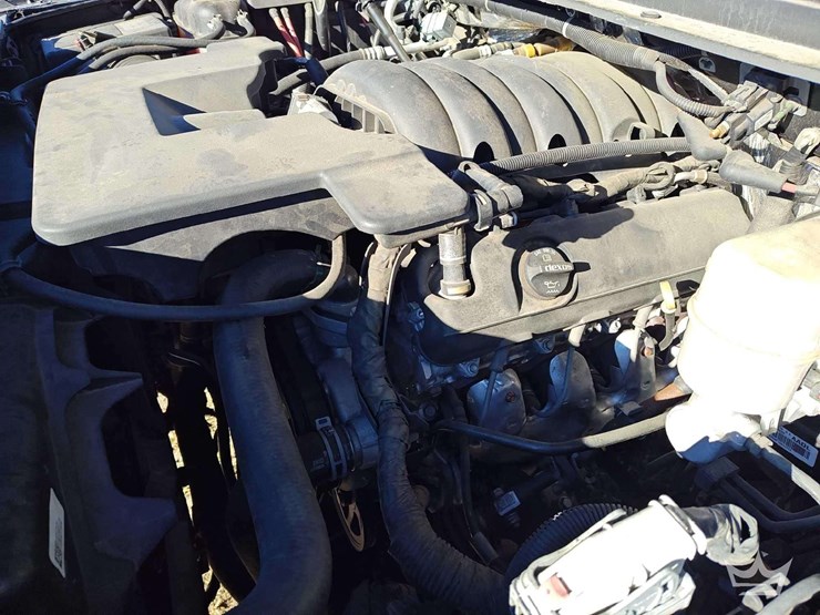 2017-chevrolet-tahoe-image-11