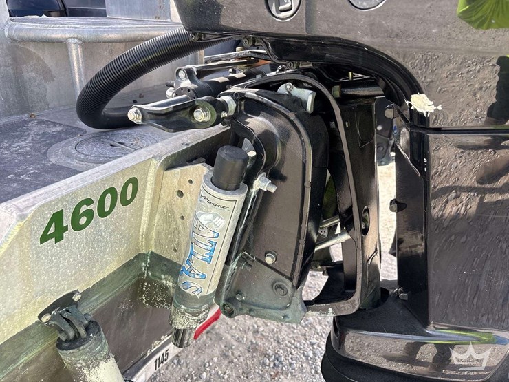 tug-boat-with-tri-axle-magic-tilt-boat-trailer-image-22