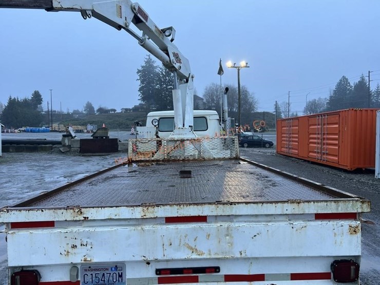 1988-international-s1700-image-38