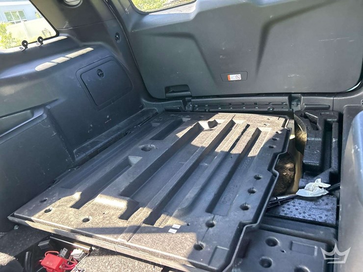 2017-ford-explorer-image-14