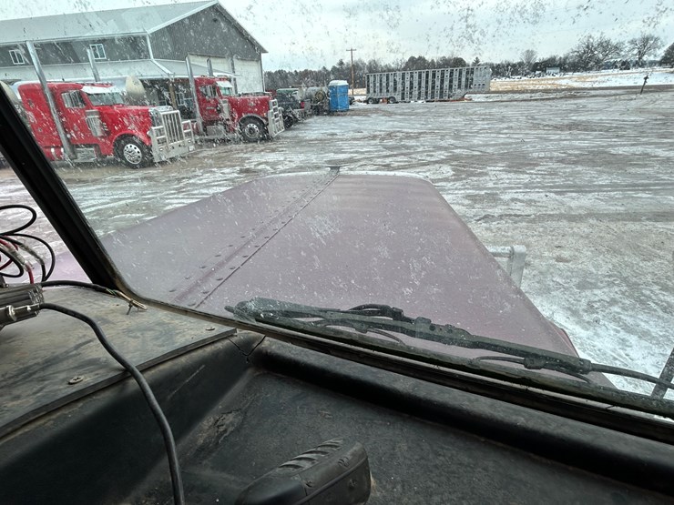 1994-peterbilt-379-image-18