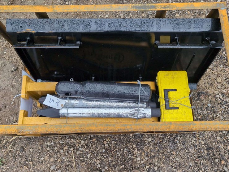 (1)-cfg-industry-sshh680---skid-steer-hydraulic-hammer-image-2