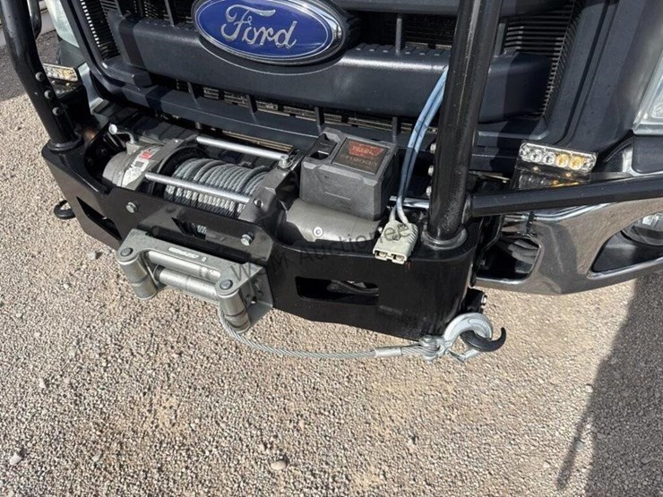 2016-ford-f550-image-26