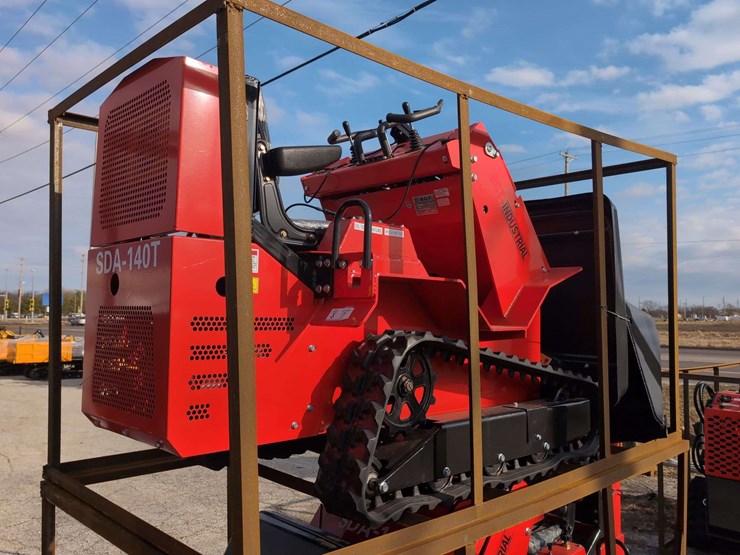 agt-gas-powered-mini-track-skid-steer-loader-sda-140t---red-image-6