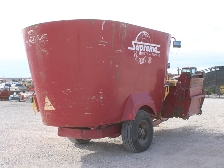 supreme-intl-700t-image-10