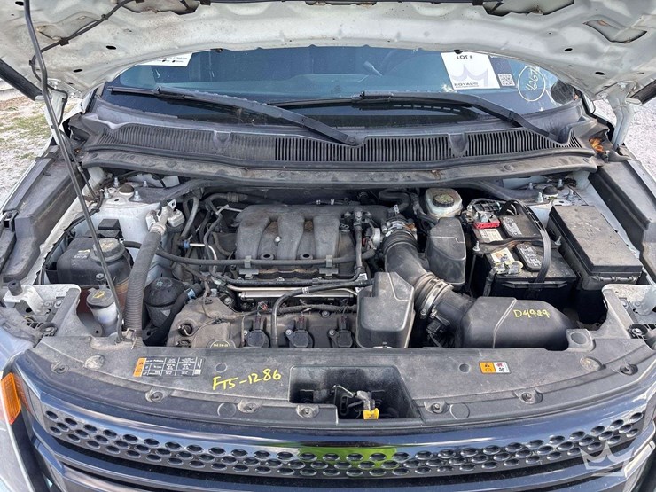 2015-ford-explorer-image-7