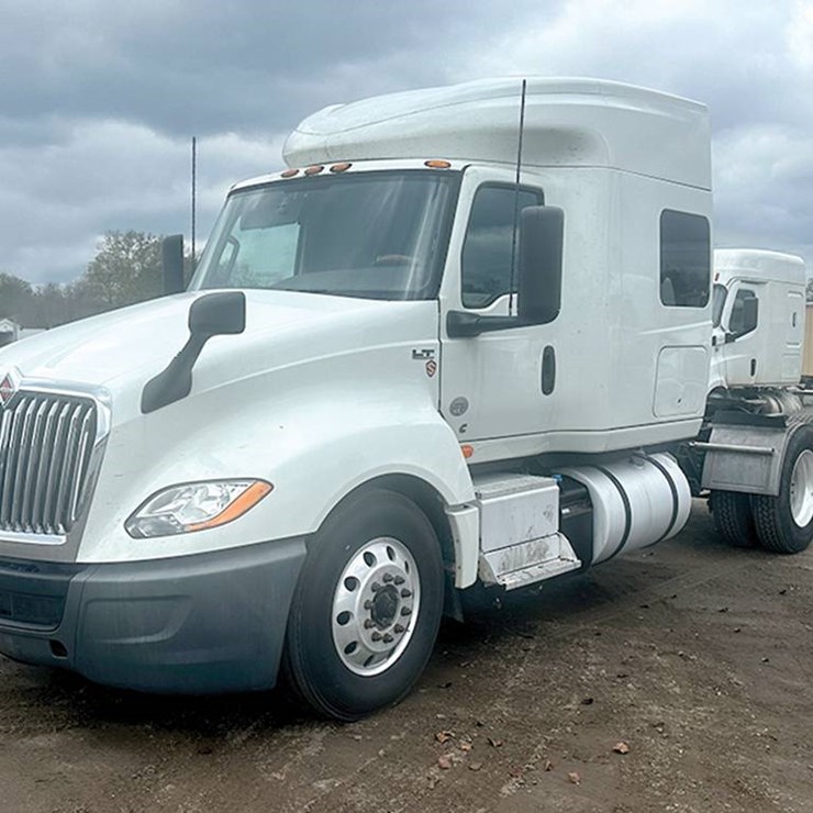 2021 INTERNATIONAL LT