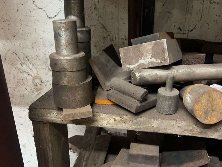 large-shop-press-and-dies-image-16